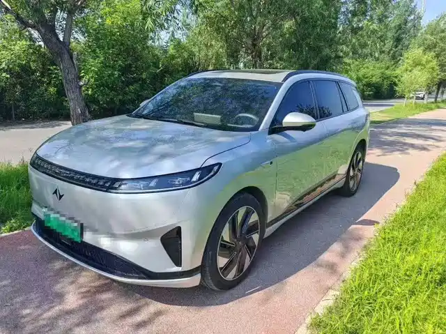 DONGFENG EΠ008 2024