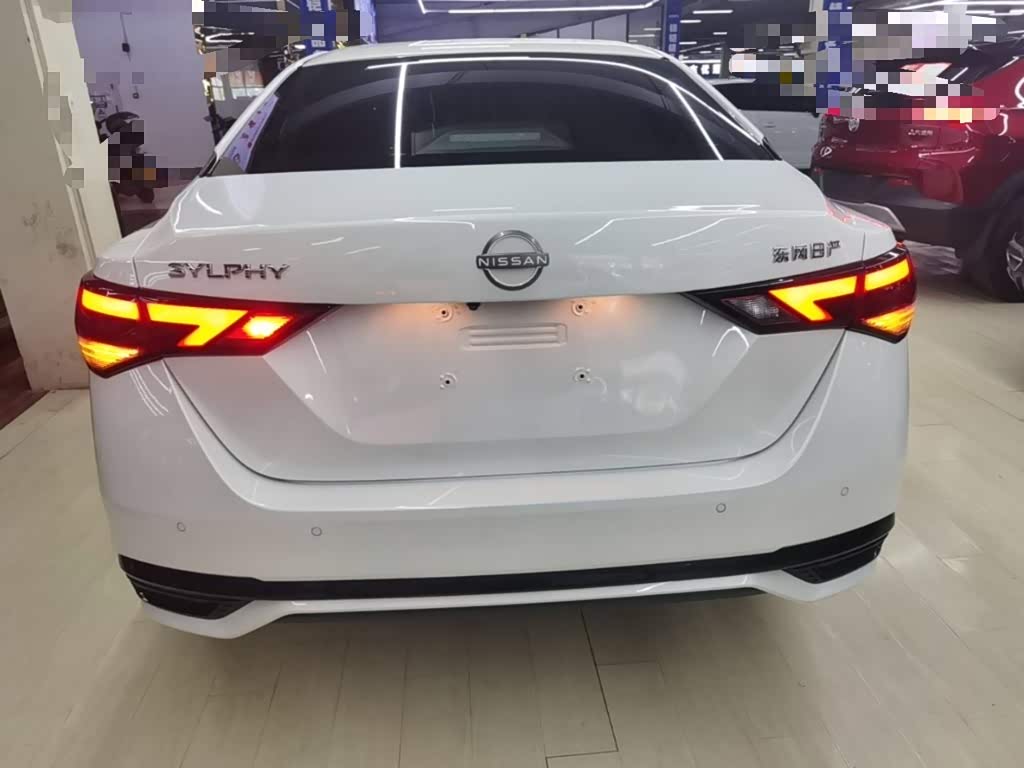 Hyundai Elantra 1.6 л 2024 г. Белый, пробег 26000 км