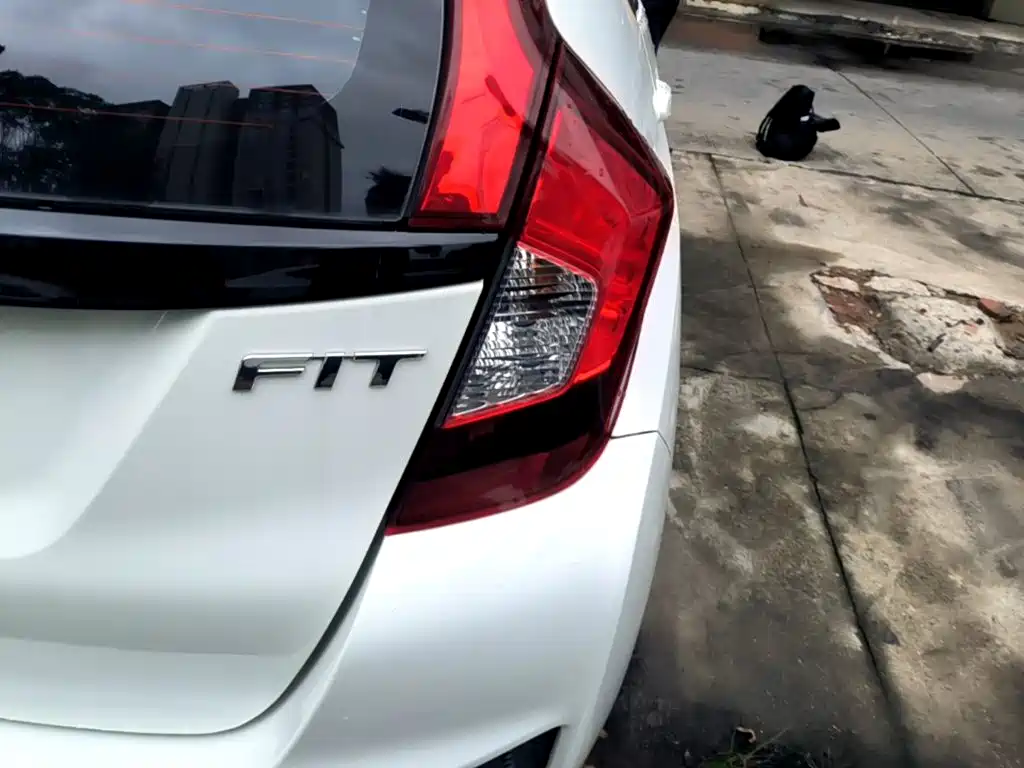 Honda Fit — миниатюра 8