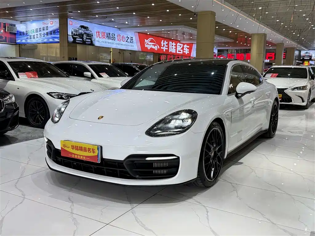 Porsche Panamera 2023