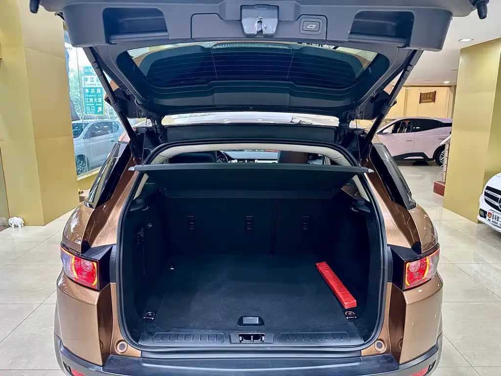 Land Rover Evoque (Import) — миниатюра 19
