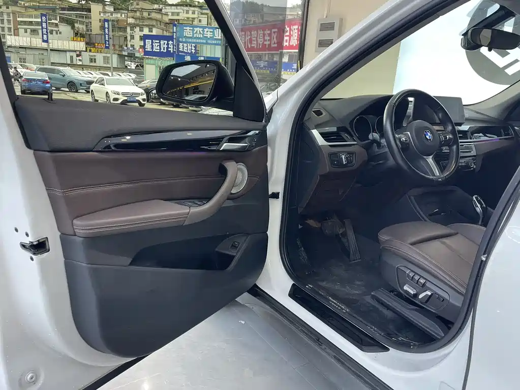 BMW X1 2022 sDrive25Li Lead