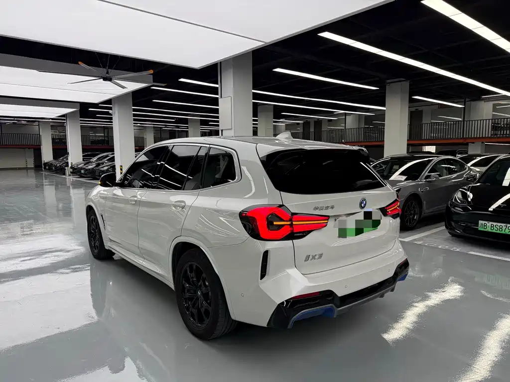 BMW iX3 — миниатюра 16