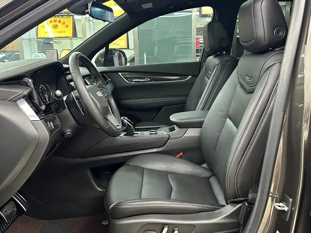 Cadillac XT6 2020 28T мест Luxury Sport