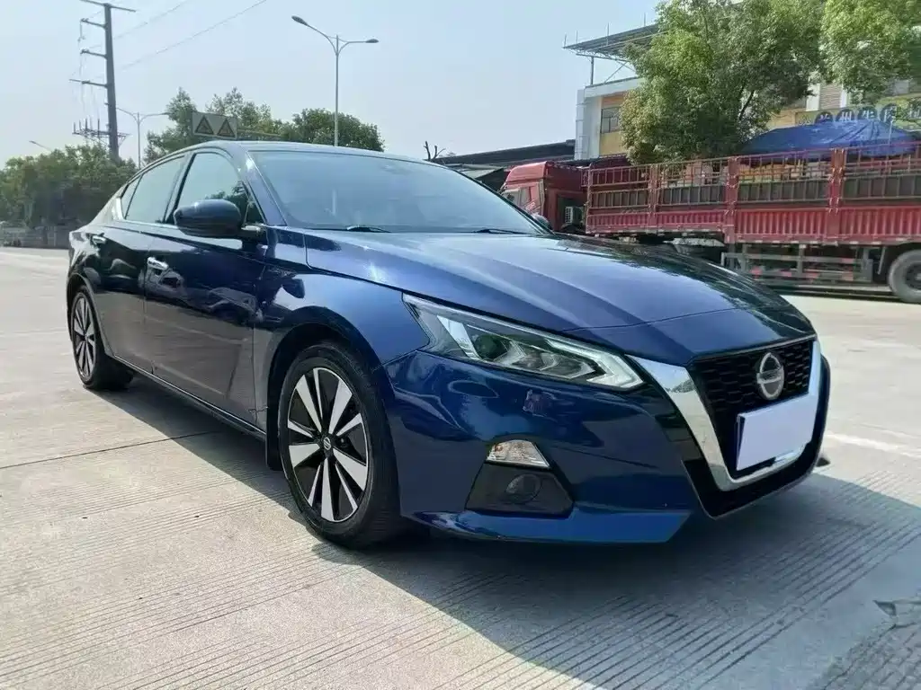 NISSAN TEANA