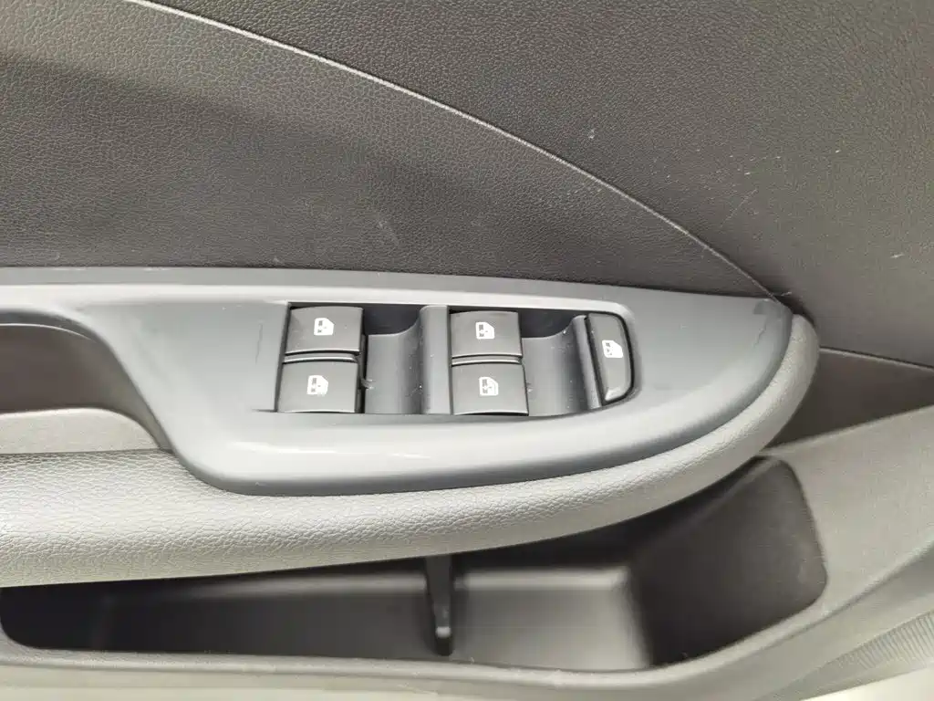Buick Excelle — миниатюра 9