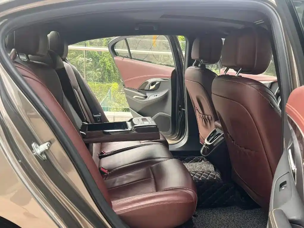 Buick LaCrosse — миниатюра 8