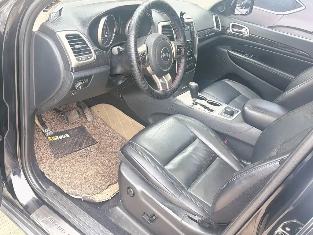 Jeep Grand Cherokee (Import) — миниатюра 7