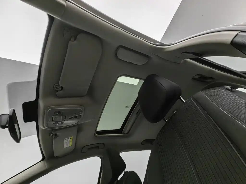 Peugeot 408 — миниатюра 14