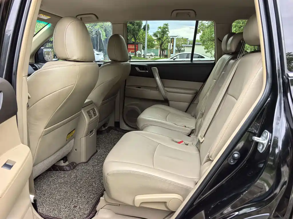Toyota Highlander — миниатюра 6