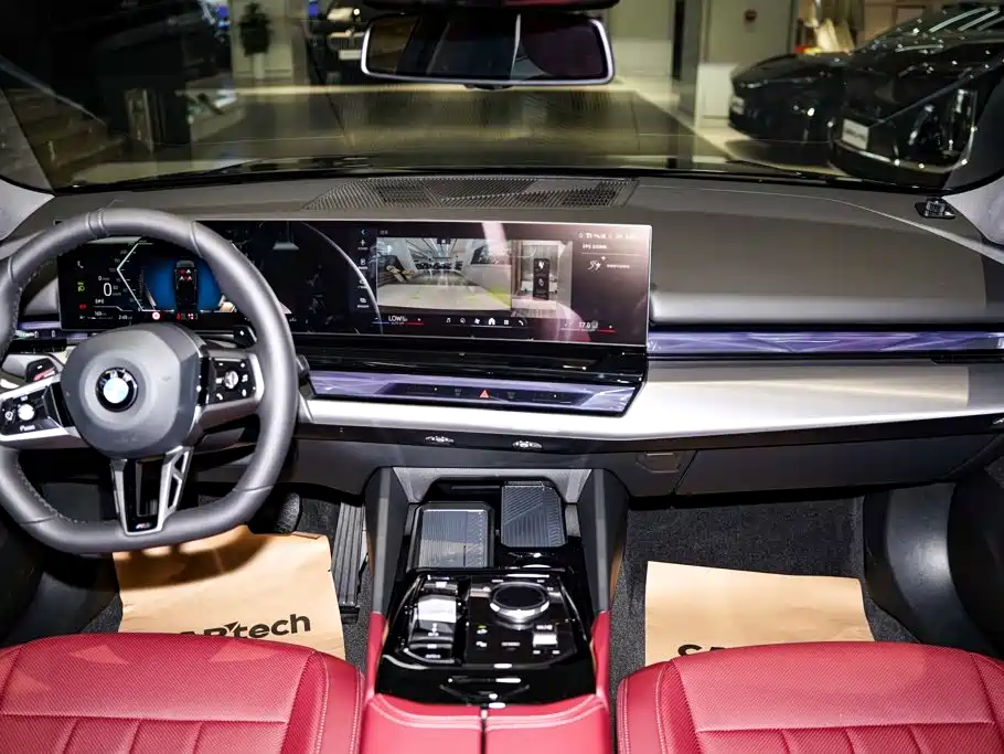 BMW 5 Series — миниатюра 13