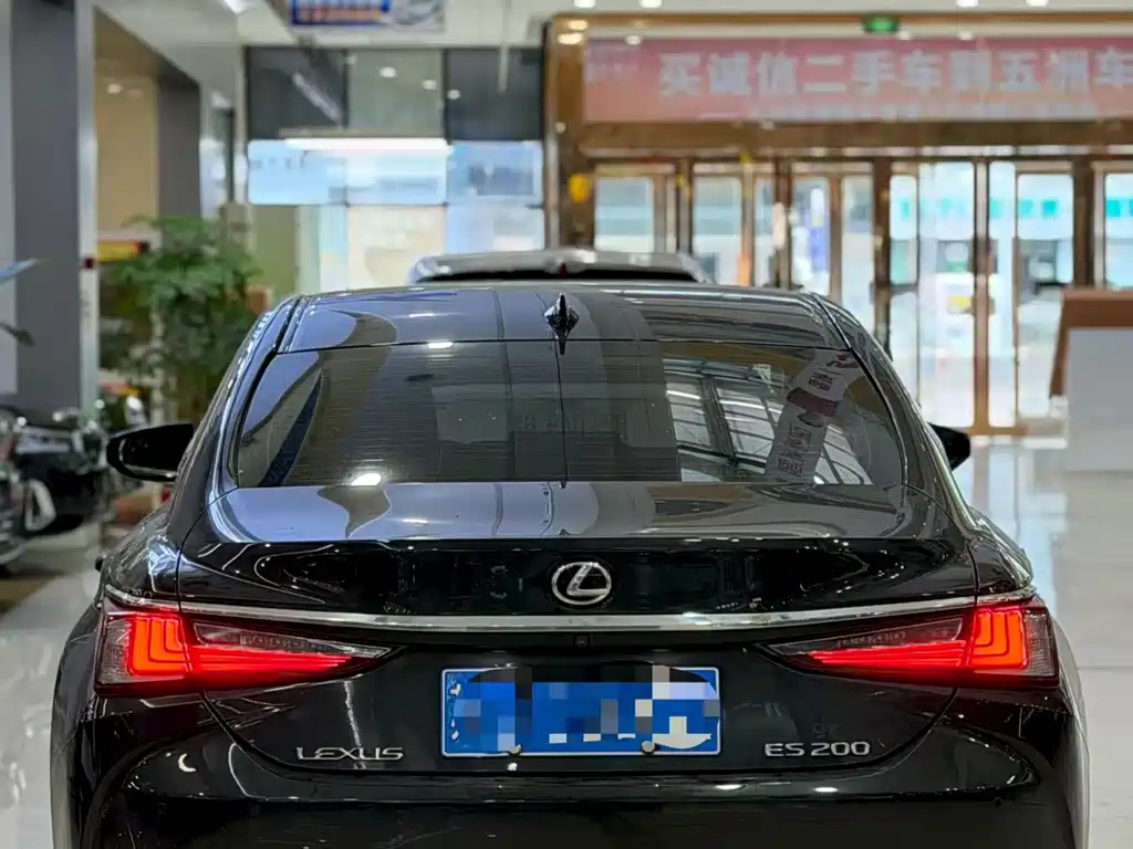 Lexus ES — миниатюра 4