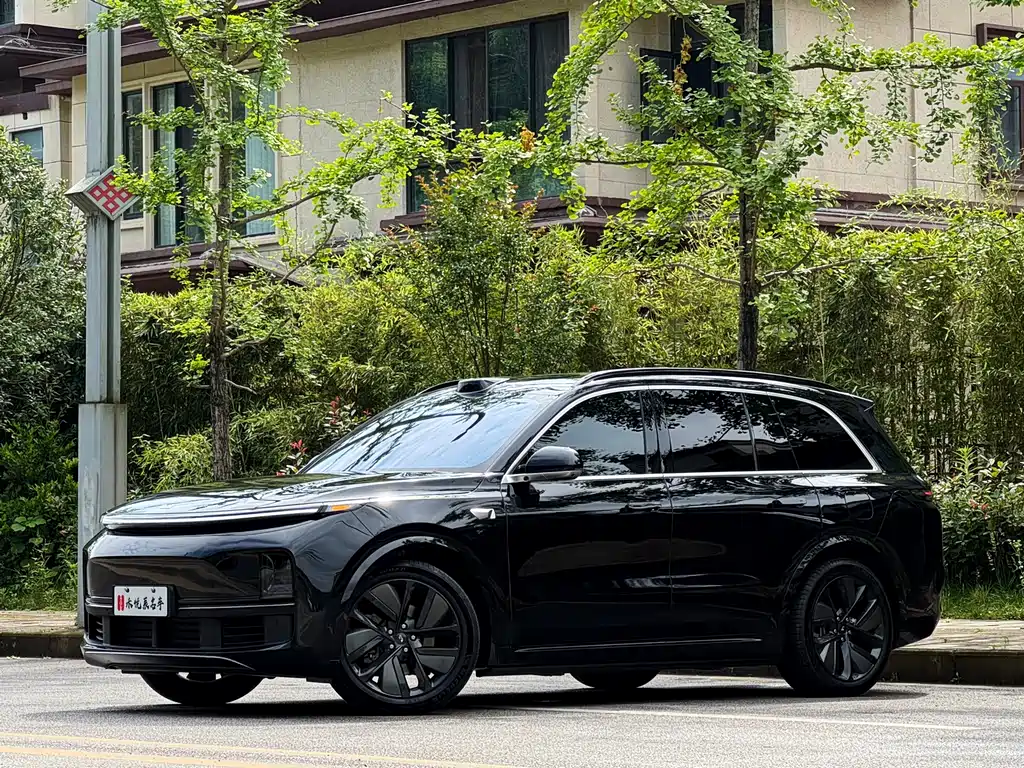 Li Auto Li L8 2025
