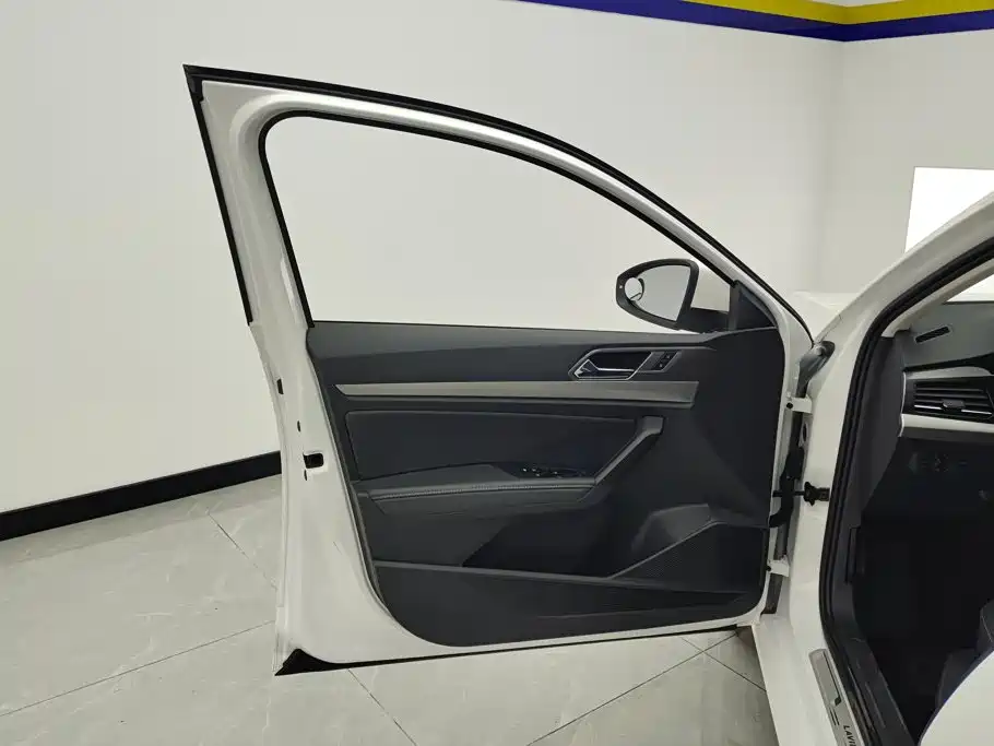 Volkswagen Lavida — миниатюра 7