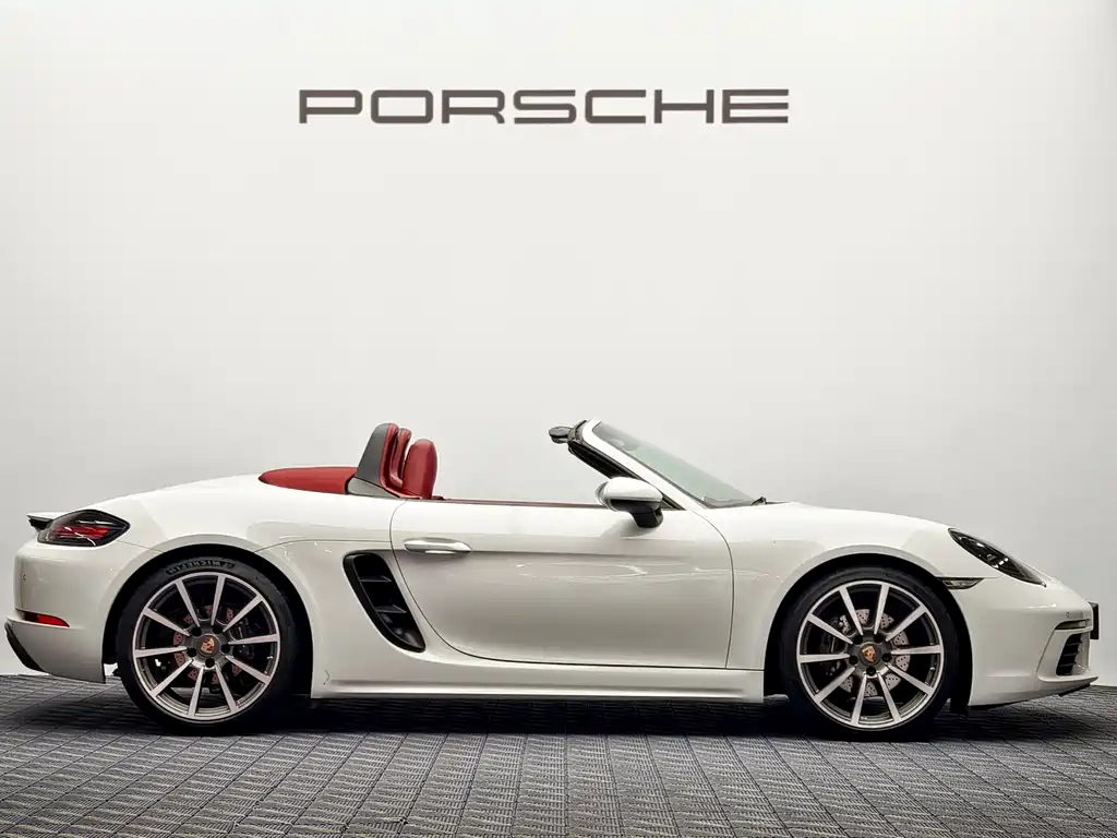 Porsche 718 2023 Boxster 2.0T