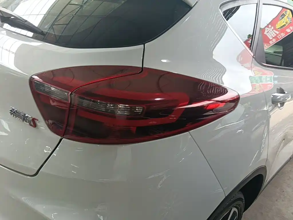 Geely Emgrand GS — миниатюра 8