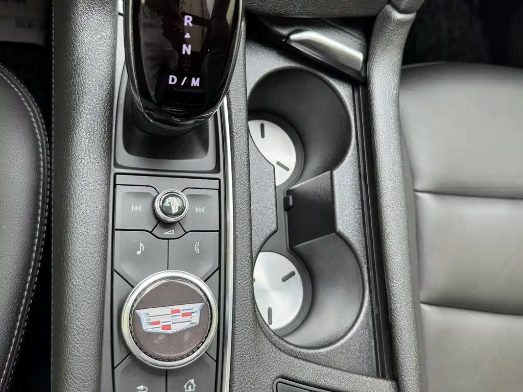 Cadillac XT6 — миниатюра 21