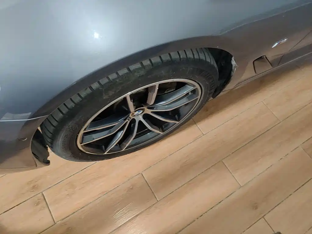 BMW 5 Series (Import) — миниатюра 23