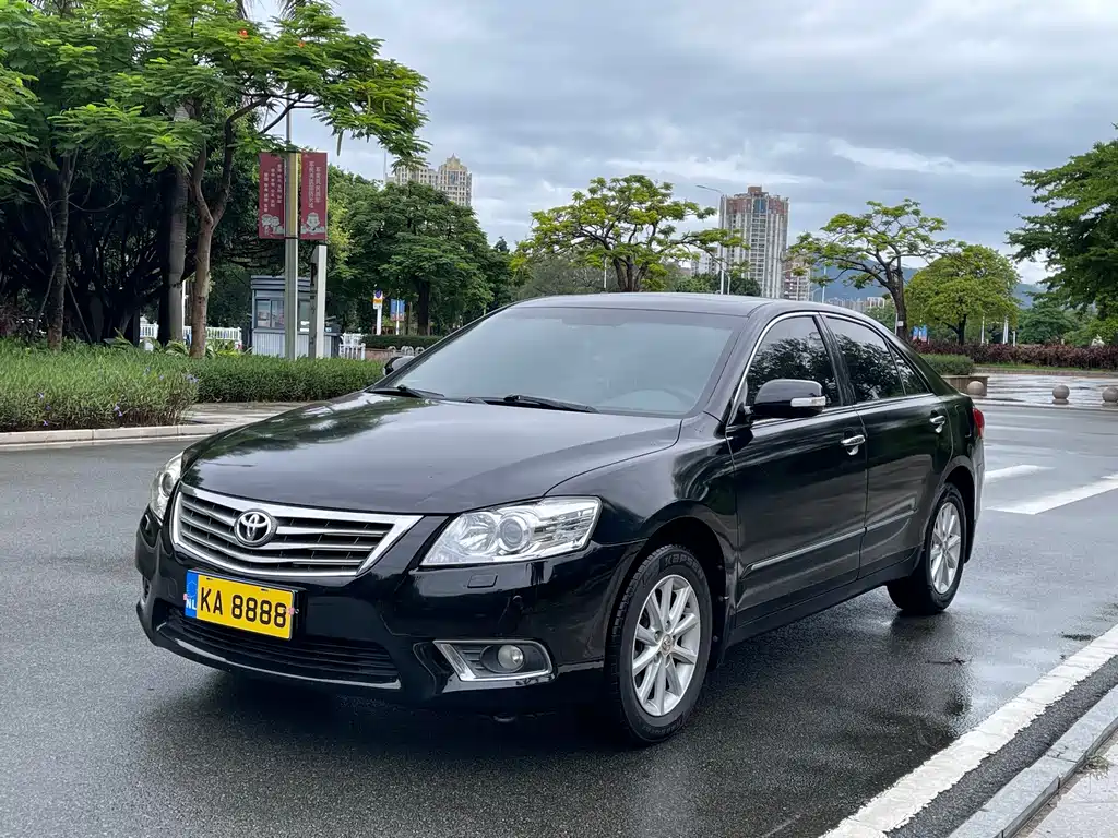 Toyota Camry — миниатюра 2