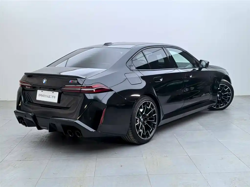 BMW M5 2025 M5