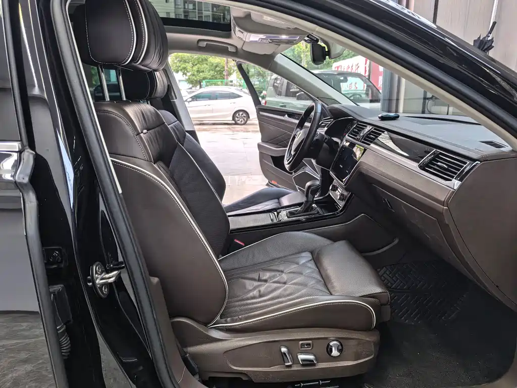 Volkswagen Phideon — миниатюра 14