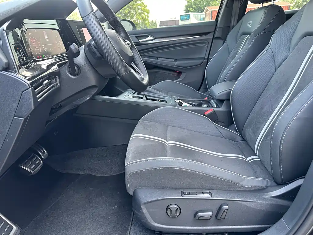 Volkswagen Golf 2023 280TSI DSG R-Line Lite