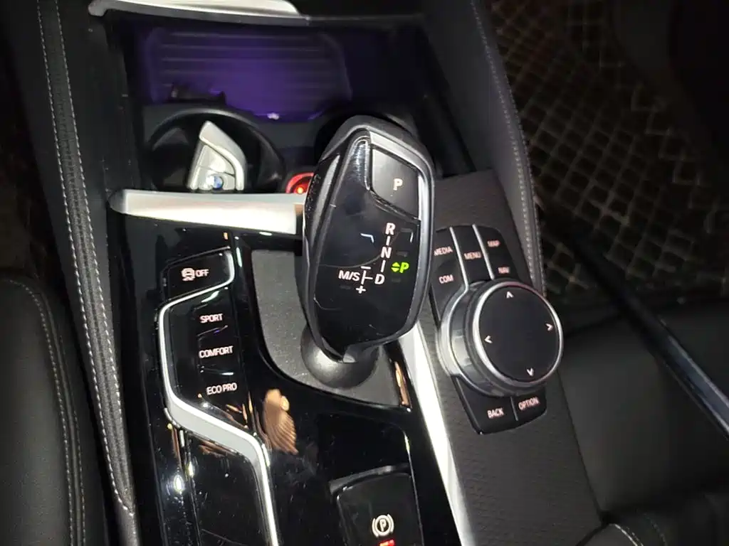 BMW 5 Series (Import) — миниатюра 14