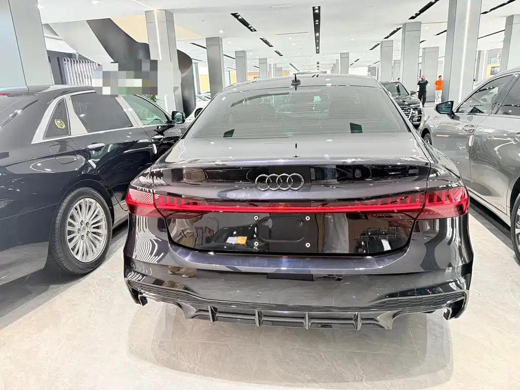 Audi A7L 2024 45TFSI S-line