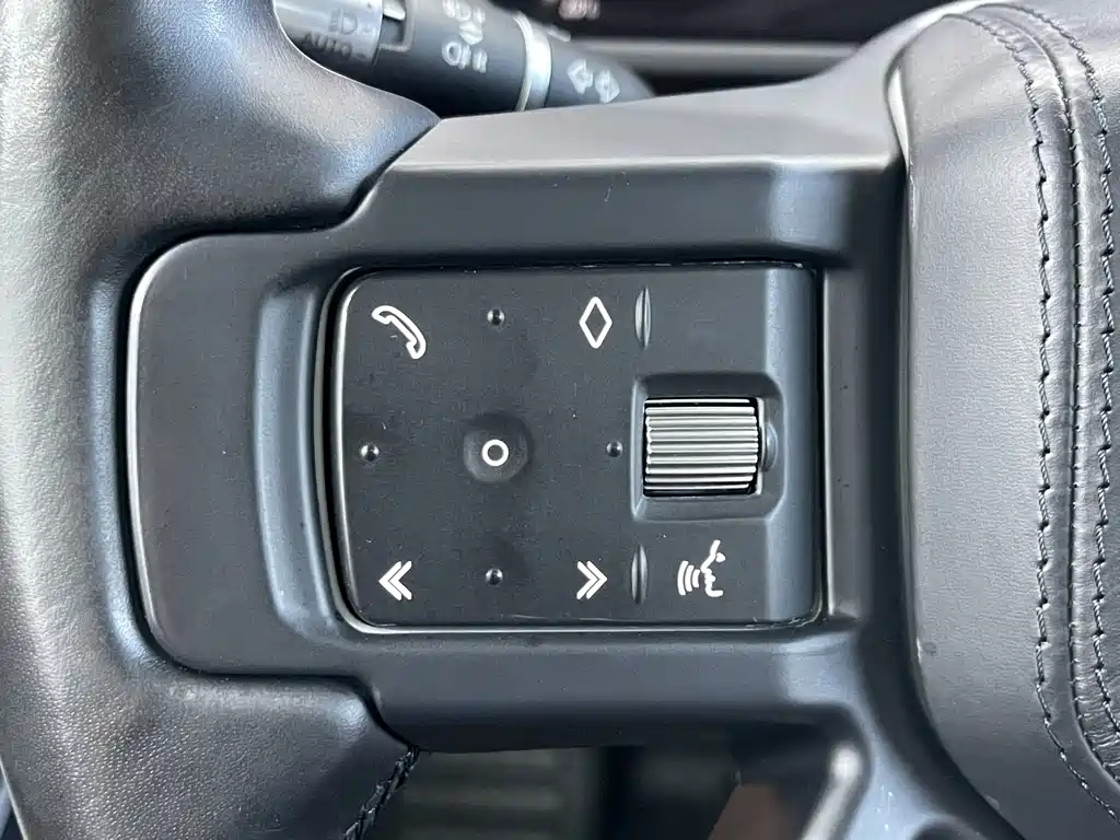 Land Rover Defender — миниатюра 7