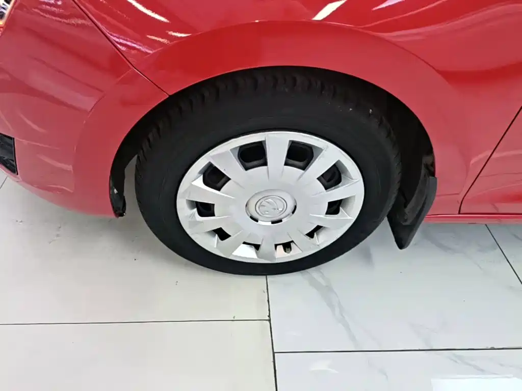 Skoda Rapid Spaceback — миниатюра 23