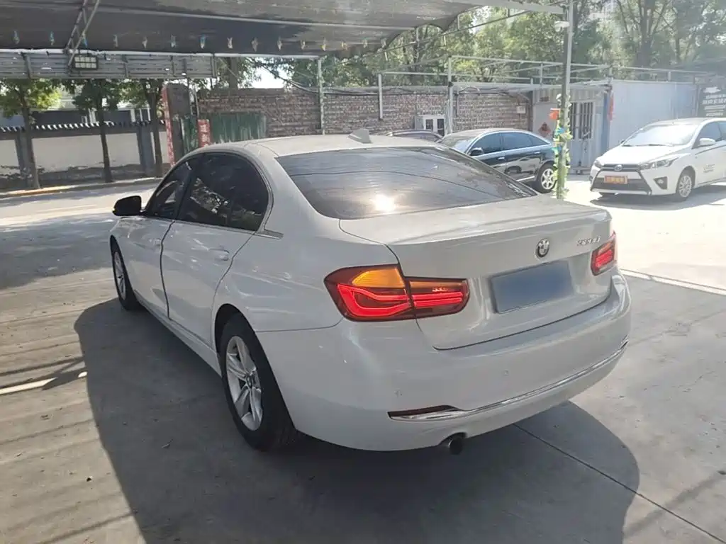 BMW 3 Series — миниатюра 5