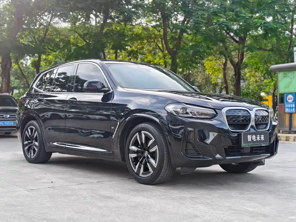 BMW iX3 2022 Lead