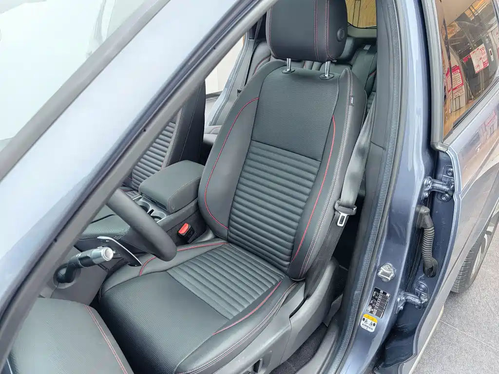 Land Rover Discovery Sport — миниатюра 13