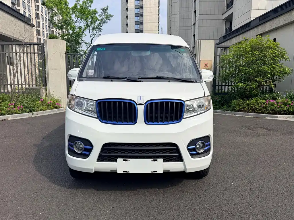 Yuan Cheng Yuan Cheng E5 — миниатюра 3