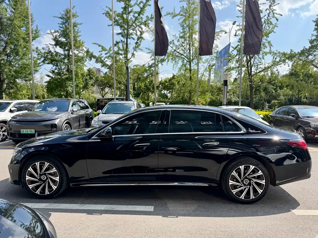 Mercedes-Benz E-Class E 2024 E 300 L Luxury