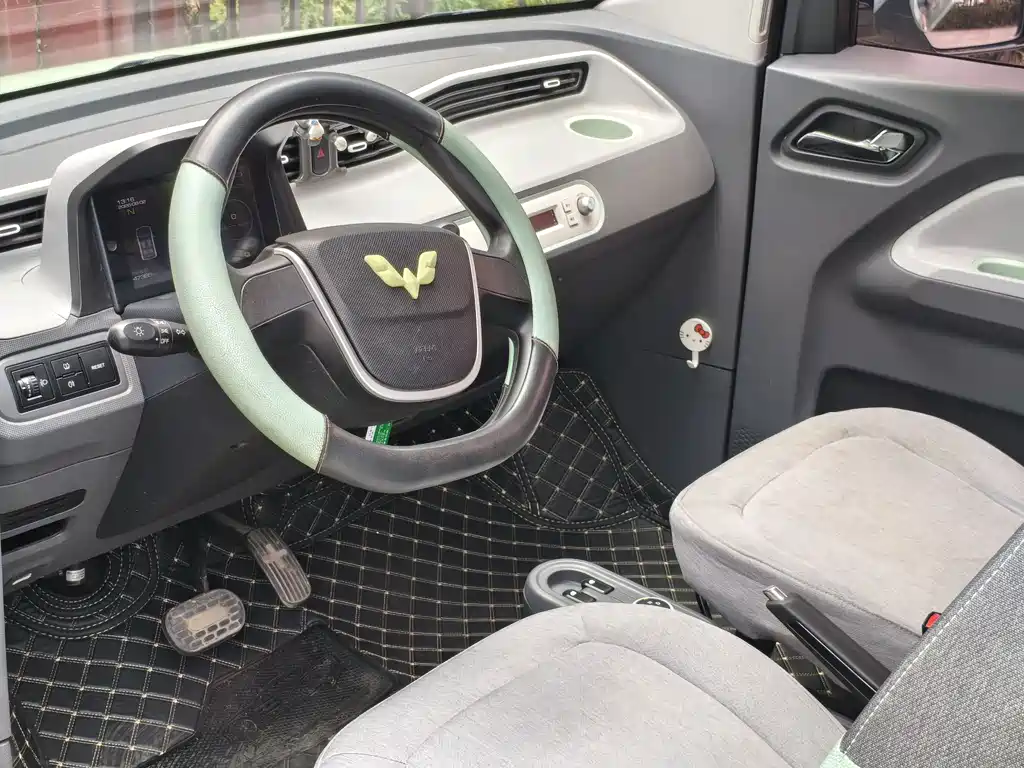 Wuling MINIEV — миниатюра 8