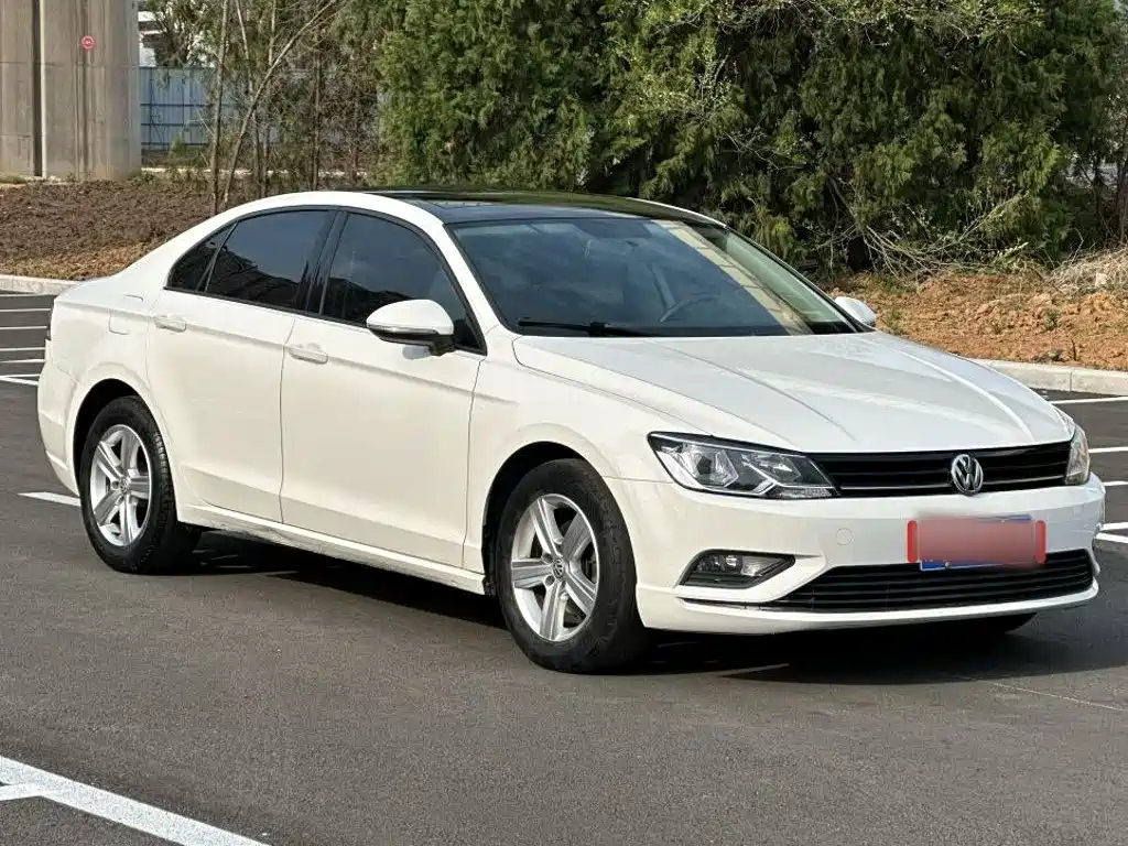 Volkswagen Lamando 2018 230TSI DSG