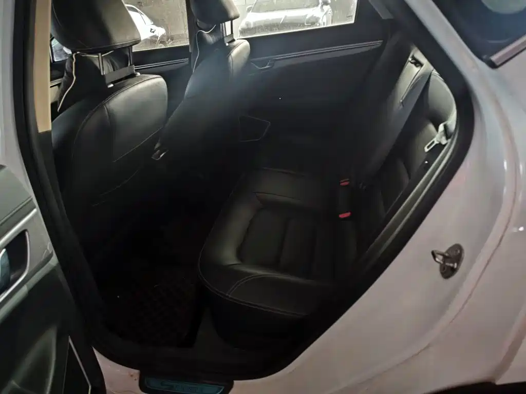 Geely Emgrand GS — миниатюра 19