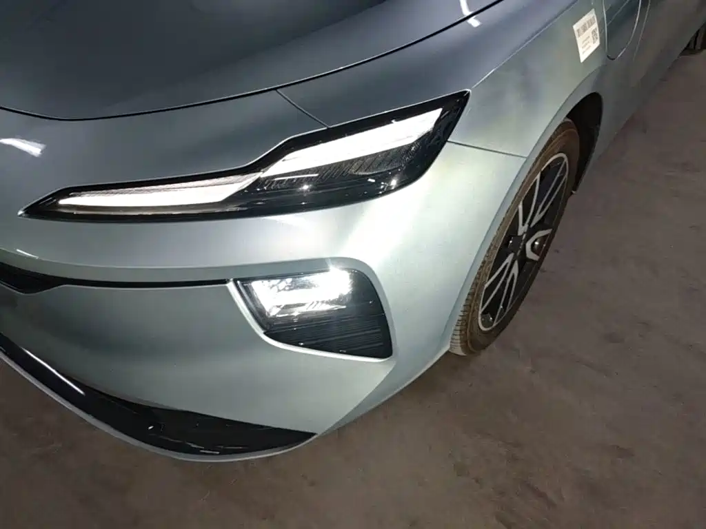 Roewe D6 — миниатюра 24