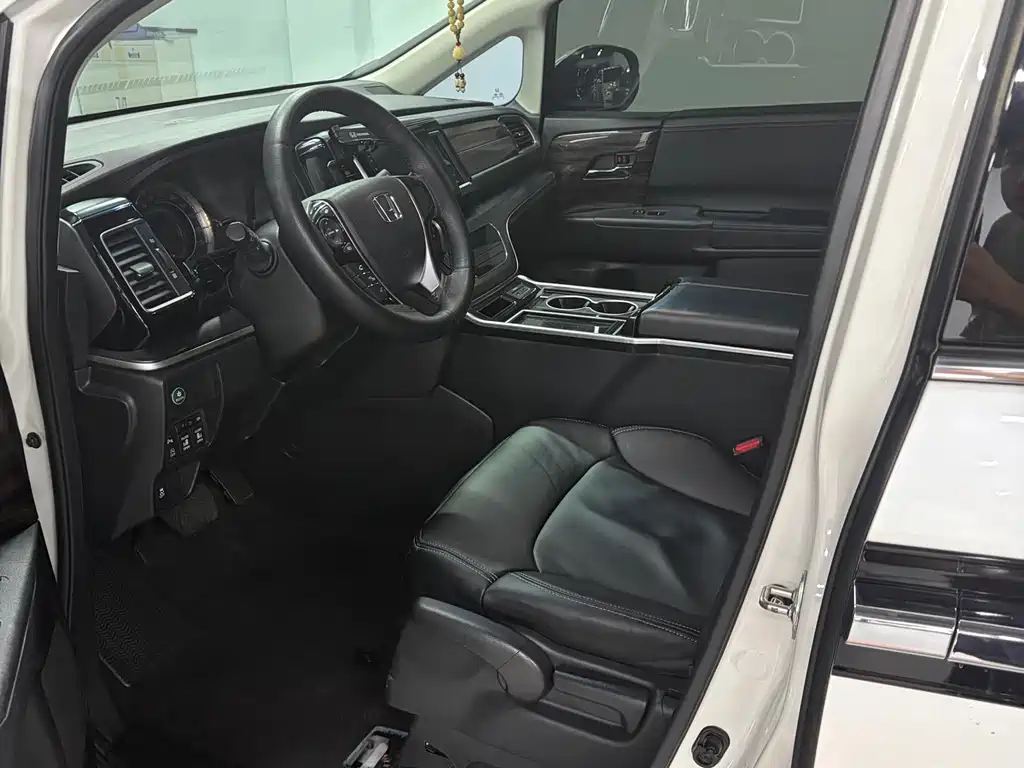 Honda Elysion — миниатюра 5