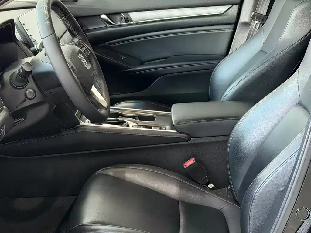 Honda Accord — миниатюра 8