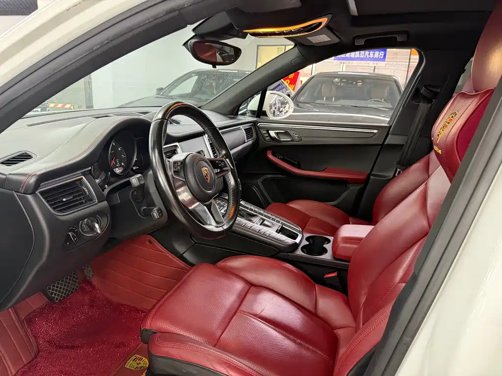 Porsche Macan — миниатюра 5