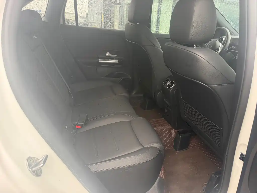 Mercedes-Benz GLA — миниатюра 5