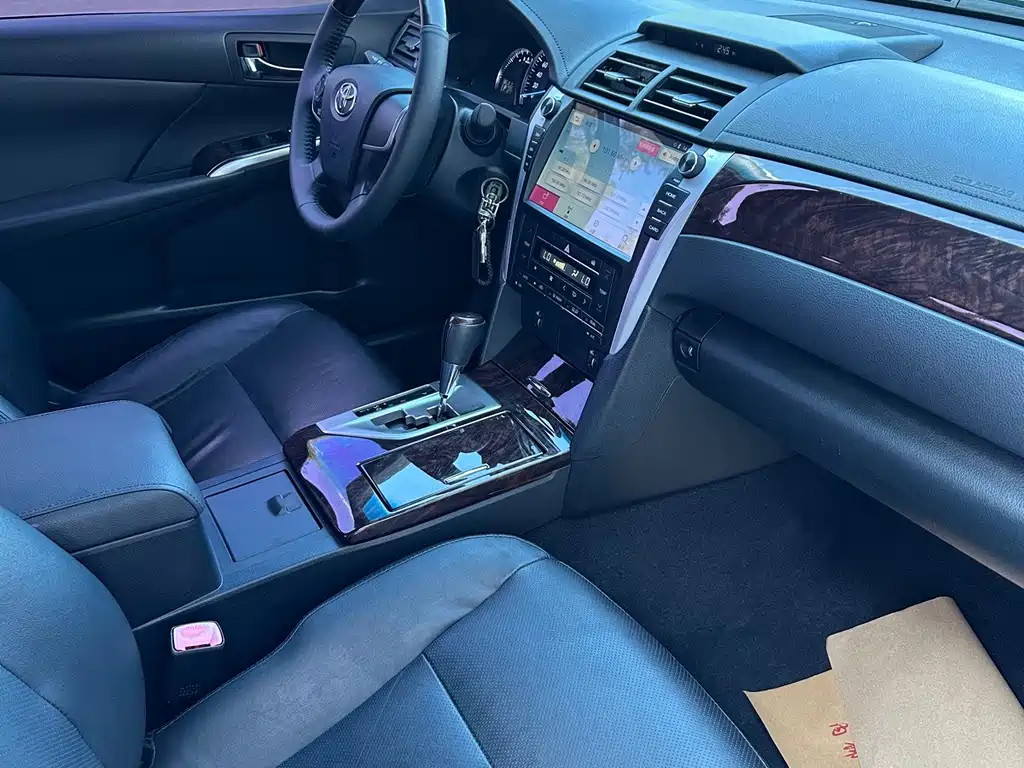 Toyota Camry — миниатюра 9