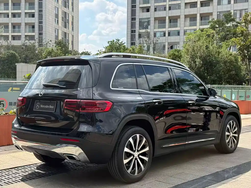 Mercedes-Benz GLB — миниатюра 26