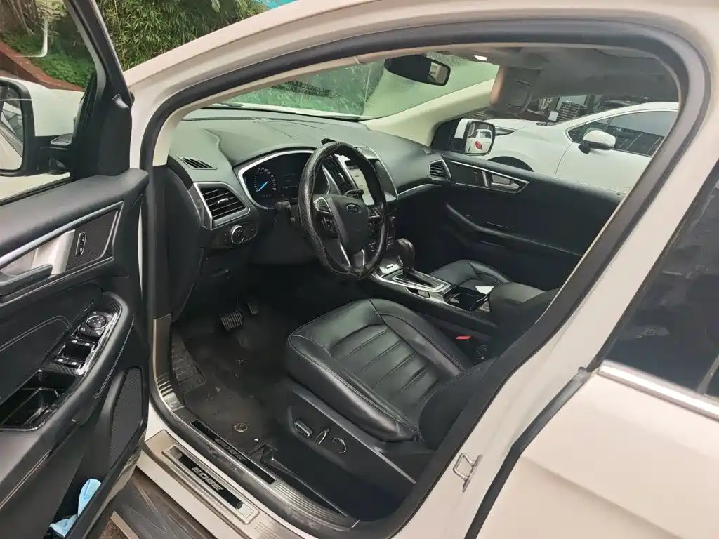 Ford Edge — миниатюра 17