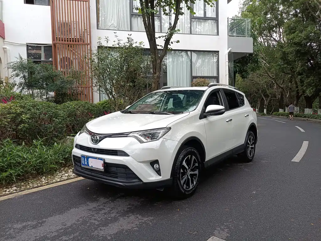 Toyota RAV4 2018