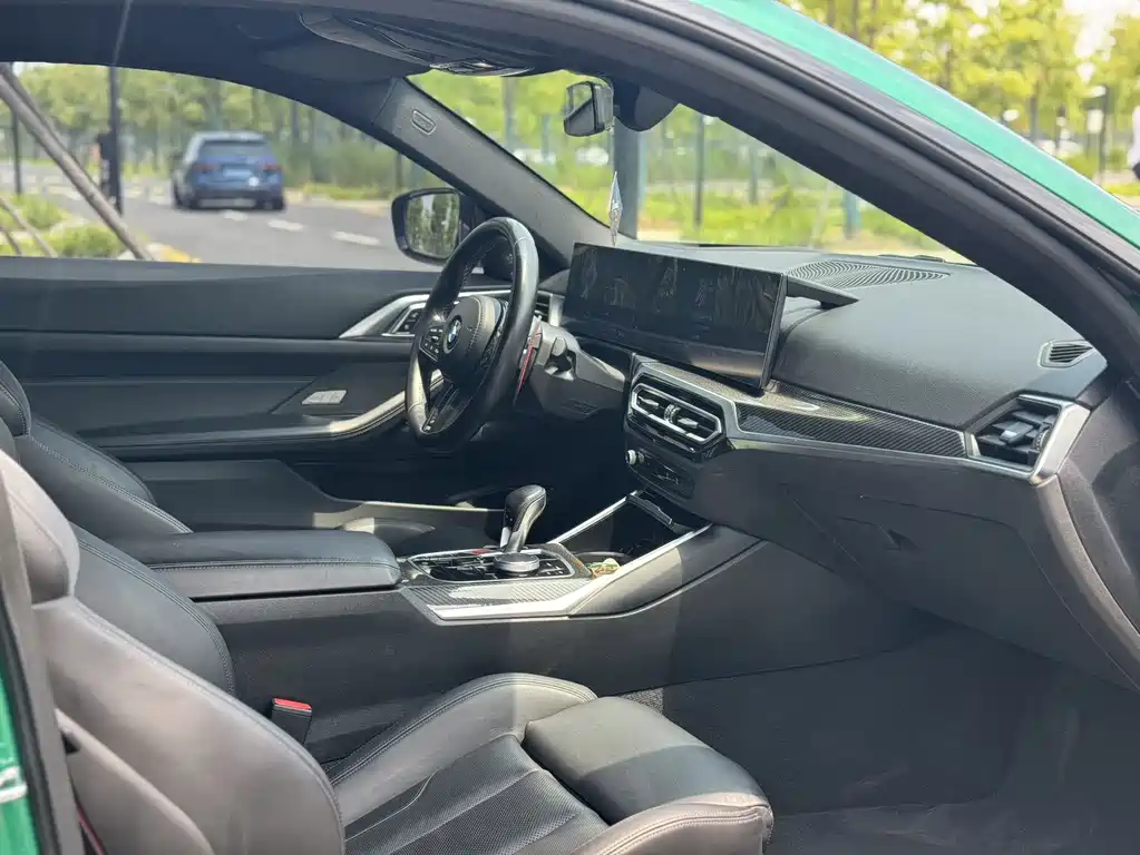 BMW M4 2023 M4 M xDrive
