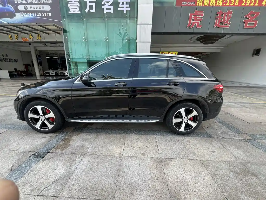 Mercedes-Benz GLC 2017 GLC 260 4MATIC Luxury