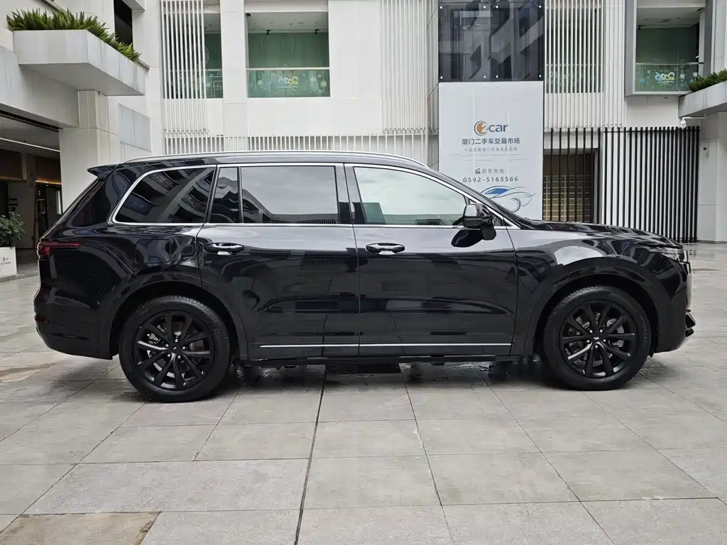Li Auto ONE 2020 7 мест